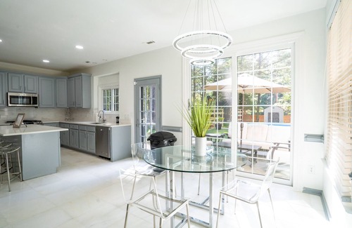 Fayetteville House | The Marble House