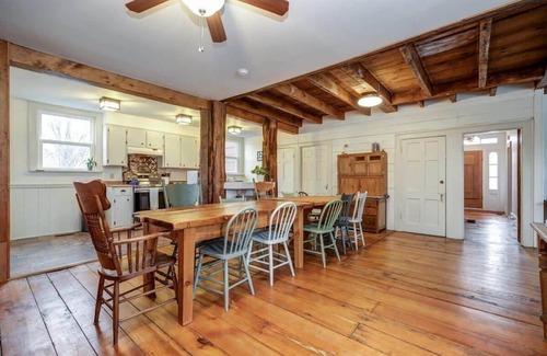 Picton House | The Marigold PEC Family Farmhouse country escape