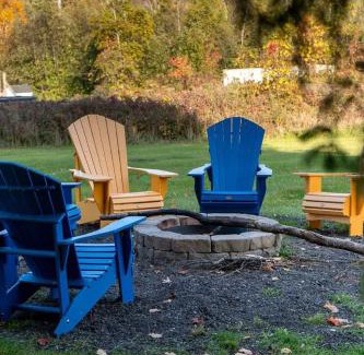 Picton House | The Marigold PEC Family Farmhouse country escape