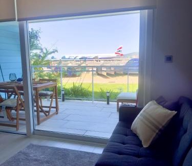 Gibraltar Apartment | The Marina Nest with Rooftop Pools