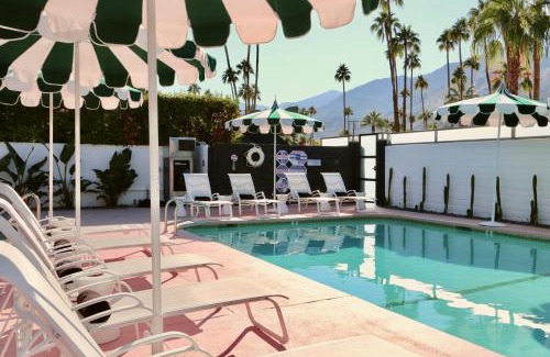 Warm Sands Hotel | The Marley Hotel by AvantStay 20 OCC Full Hotel Buyout in Palm Springs w Pool Hot Tub