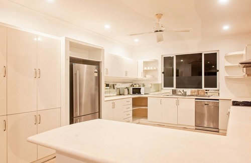 Wailoloa House | The Marlin House