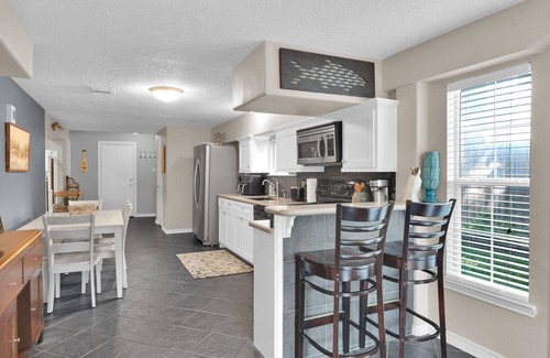 Willis House | The Marlin House: Waterfront Escape with Dock, Outdoor Kitchen & Stunning Views!
