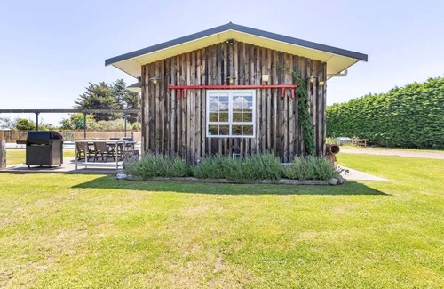 Te Horo Apartment | The Mars Barn, Sauna, Stars & Serenity