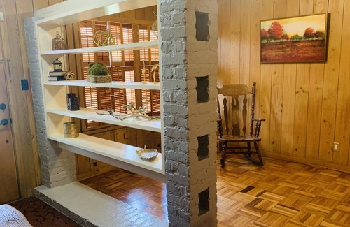 Lufkin House | The Martin Cottage! Located a block from St. Luke's- few minutes from downtown!