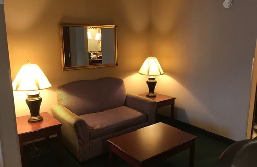 Oneonta Hotel | The Marx Hotel