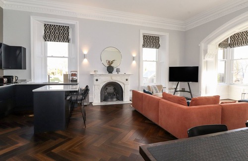 Newland Near Ulverston Cottage | THE MARY MAUDE SUITE STONE CROSS MANSION, with a garden in Ulverston