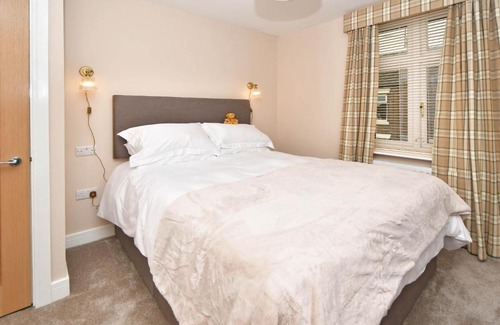 Newcastle-Under-Lyme House | The Masons Arms
