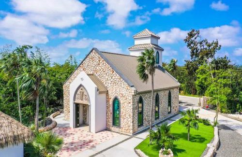 North Side House | The Mastic Chapel Cottage