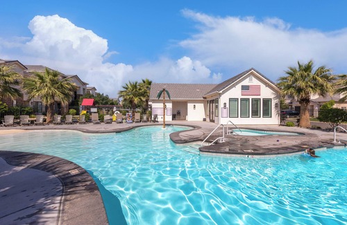 Washington Fields House | The Maverick|Resort Amenities, PlayStation, Grill, and more!