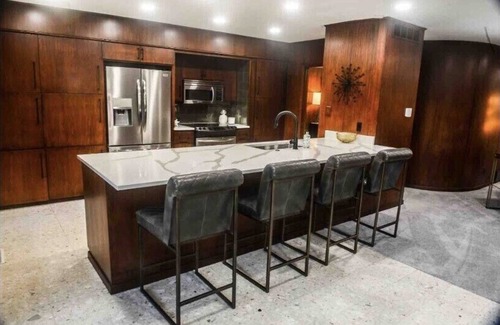 Ardmore House | The Maxwell House