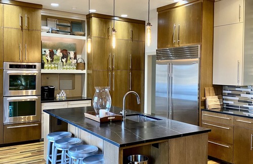Bella Vista House | The Mayfair on Lake Windsor