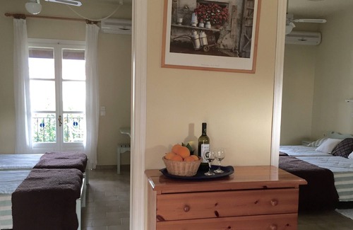 Moraitika Apartment | THE MAYFLOWER 2 BEDROOM APARTMENTS