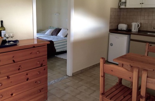 Moraitika Apartment | THE MAYFLOWER 2 BEDROOM APARTMENTS