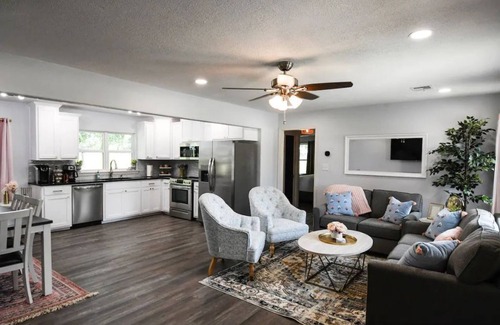 Gore House | The Mayor in Gore with Kids Space! 10 mins to lake, 5 to both rivers.