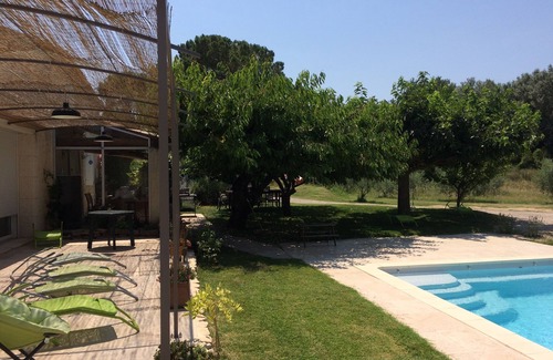 Saint-Pierre-de-Vassols House | The Mazet of the Rushes in Provence