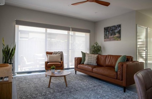 Echuca House | The McKinlay Station View