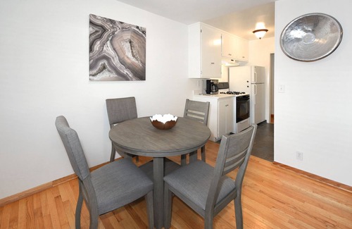 Mar Vista Apartment | The Mclaughlin #5