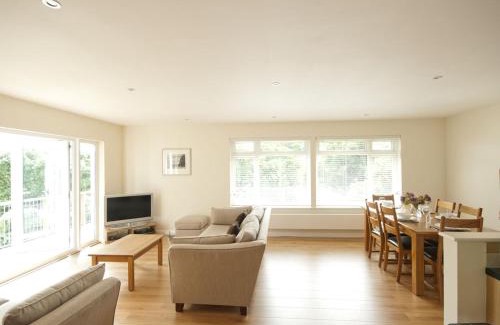 Feock House | The Meadow