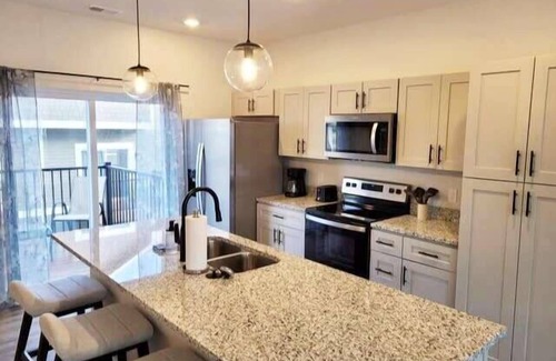 Elkhorn House | The Meadowlark at Coventry Rows