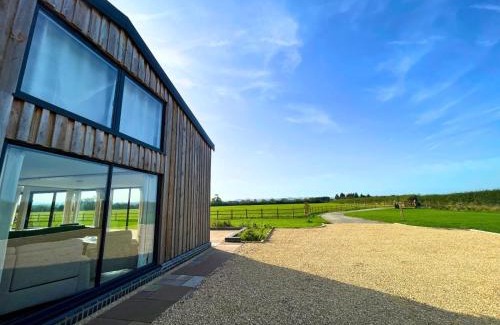 Denchworth House | The Meadows