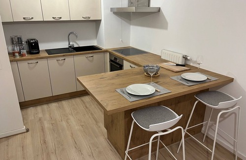 Meaux Apartment | The Meaux' sleeps. T2 . Parking/Wifi - Near Disney/PARIS