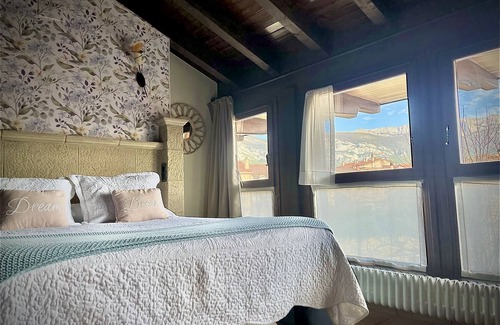 Leza Cottage | the meeting