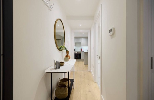 South Norwood Apartment | The Melbray Gem - 2 Bdr Apartment with Courtyard