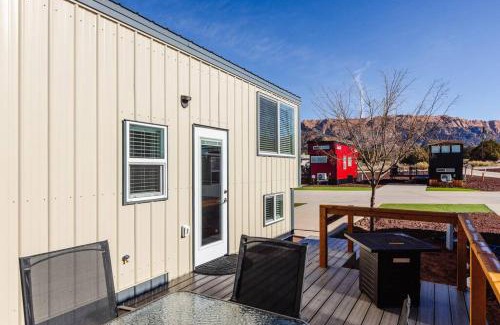 Apple Valley House | The Mesa Getaway