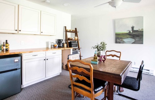 Batesville Apartment | The Mettā Highlands- An Elevated Stay