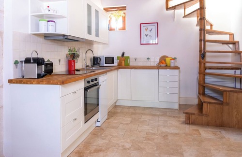 Puligny-Montrachet Apartment | The Mews, Puligny-Montrachet. Comfort, charm, cheerful, restored Barn, sleeps 2.