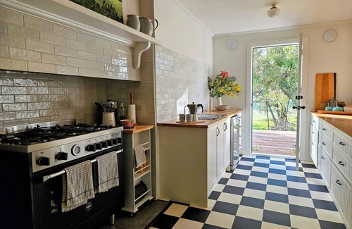 Newstead House | The Mia Mia Newstead - Pet Friendly Country Retreat close to town
