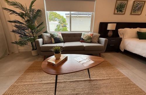 West Little Havana Apartment | The Miami Tropic Suite - Private Stay with Free Parking in the Heart of Miami