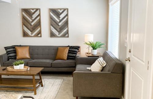Garden City House | The Midnight Garden
