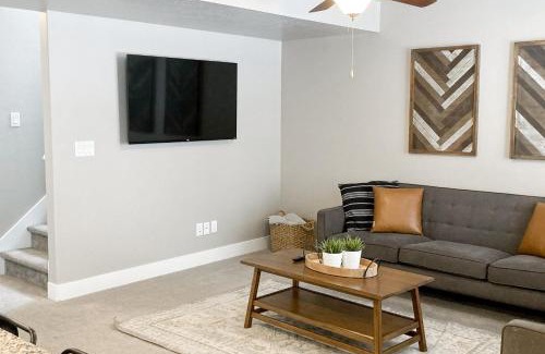 Garden City House | The Midnight Garden