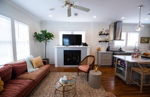 Capital View Apartment | The Midtown Pearl with midterm discounts