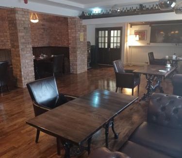 Dungloe House | The Midway Bar & Guesthouse