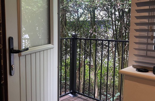 Macclesfield Apartment | The Midway - Luxurious Private Apartment & Garden