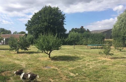 Devizes Cottage | The Milk House, beautiful dairy cottage, pet friendly and beautiful views