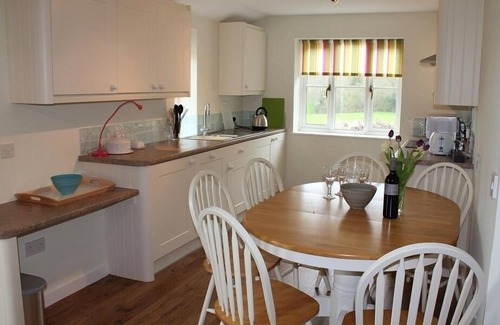 West Knoyle Cottage | THE MILKING PARLOUR, pet friendly, with a garden in Shaftesbury