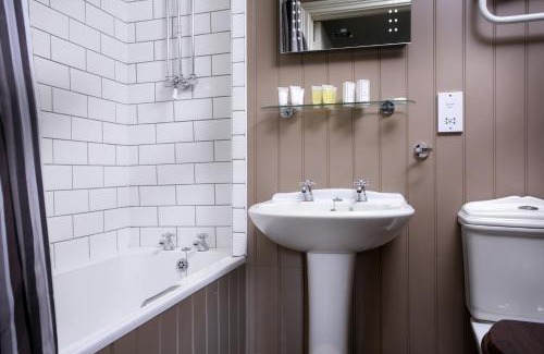 Canterbury Hotel | The Millers Arms Inn