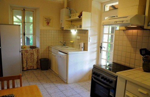 Saint-Front-sur-Lemance Cottage | The Miller’s Cottage, cosy retreat, sleep 5, private pool, free Wifi