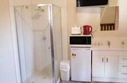Lascelles Hotel | The Minapre Hotel