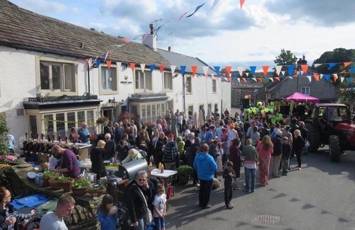 Eyam Hotel | The Miners Arms