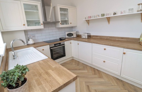 Berwick-upon-Tweed Cottage | THE MINERS COTTAGE, family friendly in Berwick-Upon-Tweed
