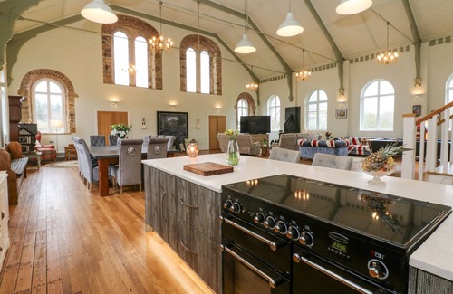 Stanley Cottage | THE MINERS HALL RETREAT, family friendly in Stanley, County Durham