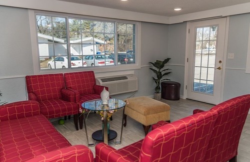 Acton Bed & Breakfast | THE MINUTEMAN INN Room, 1 King Bed