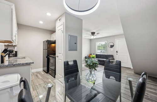 South Arlington Apartment | The Mirage 271 I Comfy 2 Bed 1 Bath