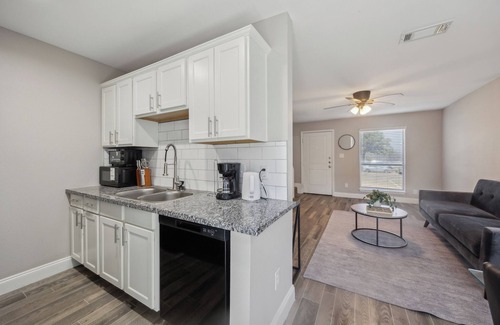 South Arlington Apartment | The Mirage 276 I Comfy 2 Bed 1.5 Bath