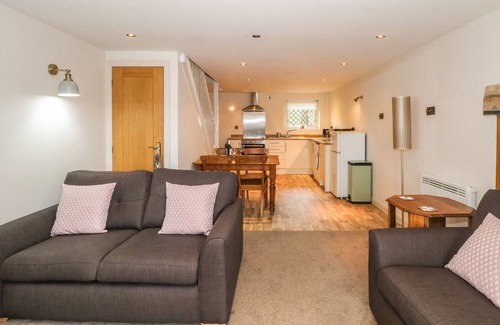 Oakworth Cottage | THE MISTAL, family friendly in Oakworth